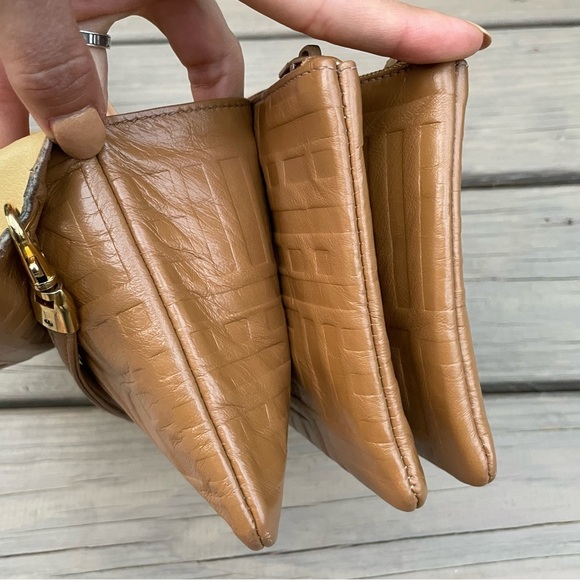 Due Fratelli tan cognac embossed leather crossbody bag purse - Picture 7 of 15